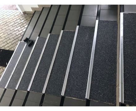 Противоскользящие накладки на ступени 3шт Alegria step 1200x300x4мм